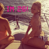 Iggy Azalea fête son 26e anniversaire en maillot de bain, sur un bateau avec une amie. Photo publiée sur sa page Instagram, le 6 juin 2016