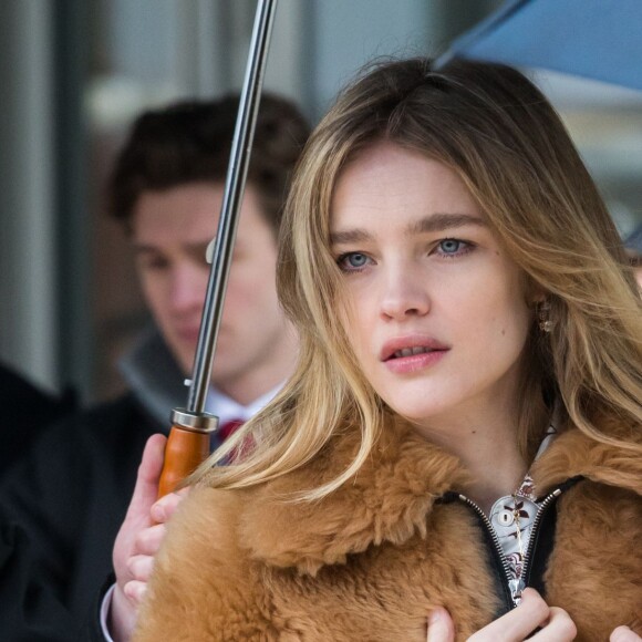 Natalia Vodianova - Sorties du défilé de mode prêt-à-porter "Louis Vuitton", collection automne-hiver 2016/2017, à Paris. Le 9 mars 2016 © Cyril Moreau / Bestimage