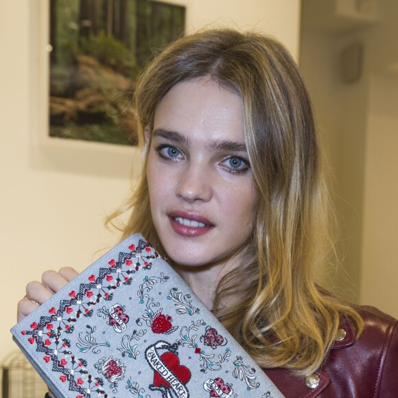 Natalia Vodianova lors du lancement en exclusivité et en avant-première de l'édition limitée et numérotée "Inspired by Natalia Vodianova only for Naked Heart Foundation" chez Colette à Paris, le 12 novembre 2015.