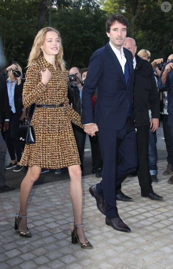 Natalia Vodianova et son compagnon Antoine Arnault - Arrivée des people au défilé de mode "Louis Vuitton", collection prêt-à-porter printemps-été 2015, à Paris le 1er octobre 2014.
