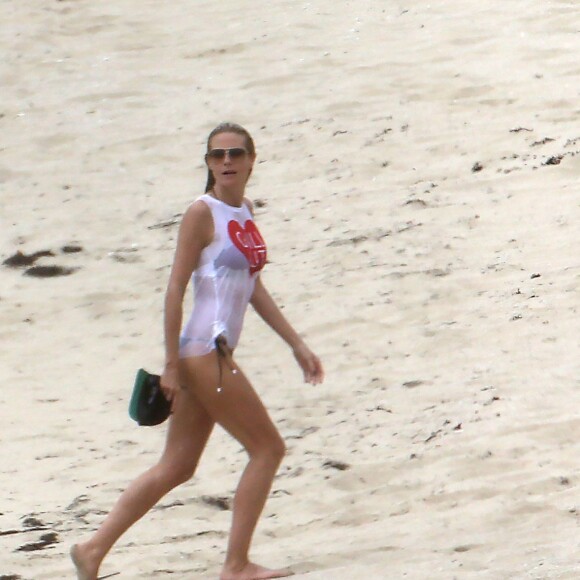 Heidi Klum et Vito Schnabel en vacances à la plage à Saint-Barthélémy le 3 juin 2015