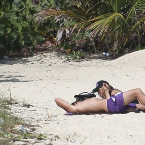 Heidi Klum et Vito Schnabel en vacances à la plage à Saint-Barthélémy le 2 juin 2015