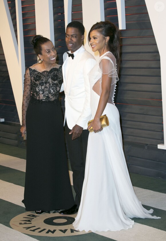 Chris Rock, sa mère Rosalie et sa compagne Megalyn Echikunwoke à la soirée "Vanity Fair Oscar Party" après la 88ème cérémonie des Oscars à Beverly Hills, le 28 février 2016.