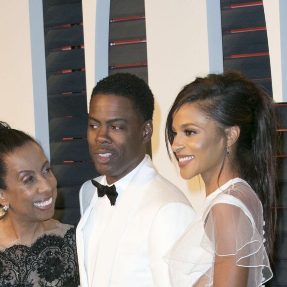 Chris Rock, sa mère Rosalie et sa compagne Megalyn Echikunwoke à la soirée "Vanity Fair Oscar Party" après la 88ème cérémonie des Oscars à Beverly Hills, le 28 février 2016.