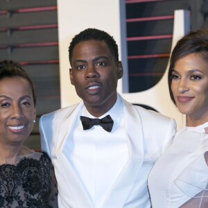Chris Rock, sa mère Rosalie et sa compagne Megalyn Echikunwoke à la soirée "Vanity Fair Oscar Party" après la 88ème cérémonie des Oscars à Beverly Hills, le 28 février 2016.