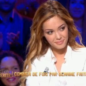 Nabilla dans "Action ou vérité" présentée par Alessandra Sublet sur TF1, le 10 juin 2016.