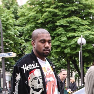 Kim Kardashian et son mari Kanye West arrivent au restaurant "L'Avenue" à Paris, le 13 juin 2016.