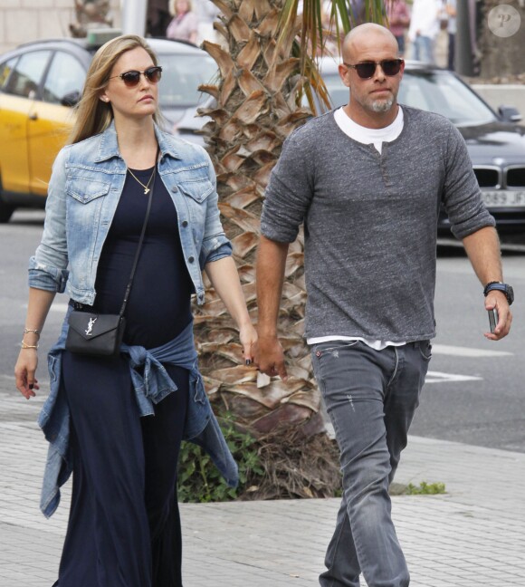 Bar Refaeli et son mari Adi Ezra à Barcelone, le 25 mai 2016.