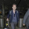 Tom Hiddleston arrive à l'aéroport de Los Angeles, le 31 mai 2016.
