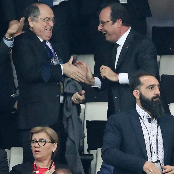 François Hollande au match de l'Euro 2016 France-Albanie au Stade Vélodrome à Marseille, le 15 juin 2016. © Cyril Moreau/Bestimage