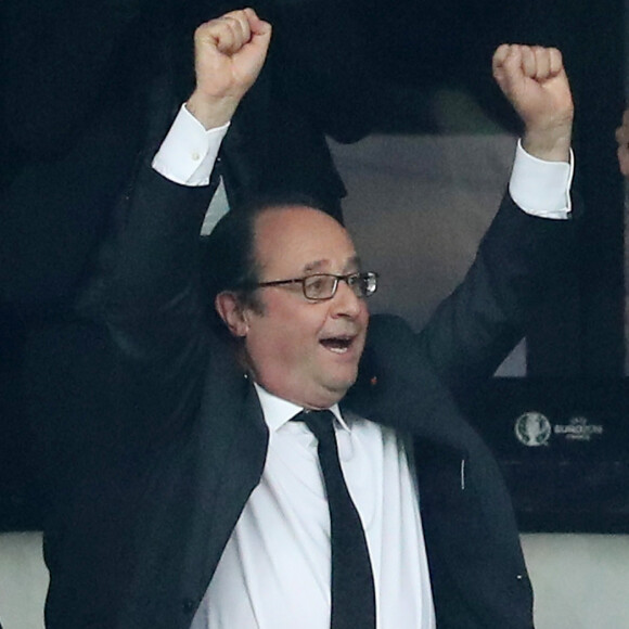 François Hollande au match de l'Euro 2016 France-Albanie au Stade Vélodrome à Marseille, le 15 juin 2016. © Cyril Moreau/Bestimage