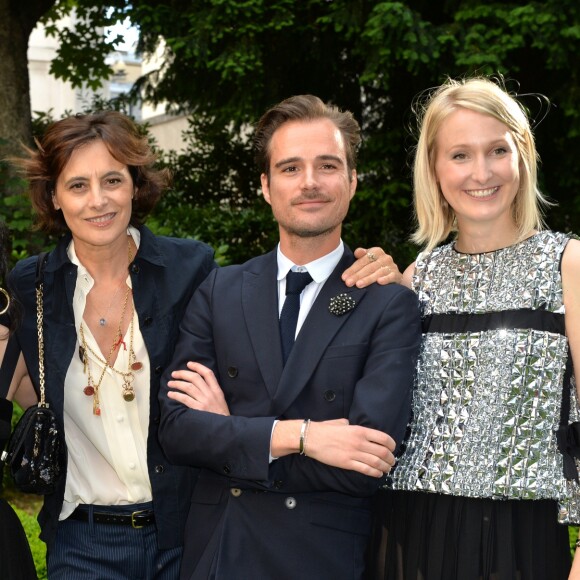 François Pignol, Samar Seraqui de Buttafoco, Inès de La Fressange, Candice Friender - Cocktail italien organisé par les Jeunes Donateurs et Mécènes du Comité Français pour la Sauvegarde de Venise à l'Hôtel de Gallifet, siège de l'Institut Culturel Italien à Paris, France le 15 Juin 2016. © Veeren / Bestimage