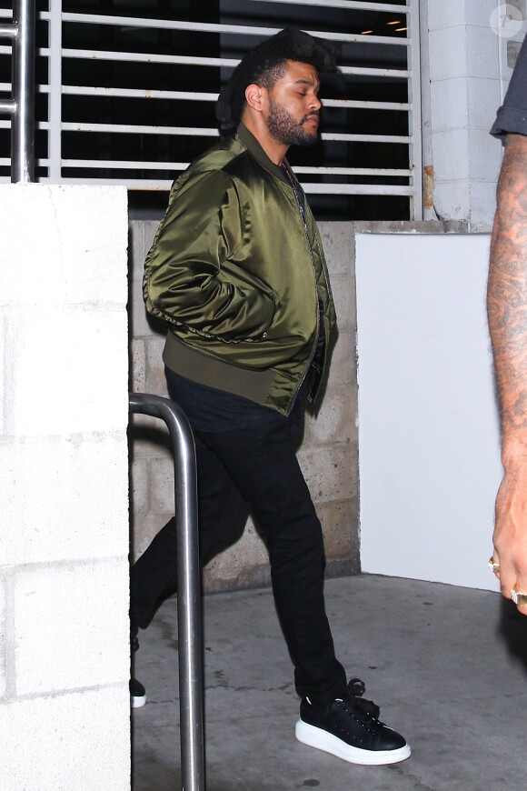 The Weeknd quitte le restaurant Madeo à West Hollywood, Los Angeles. Le 17 juin 2016.