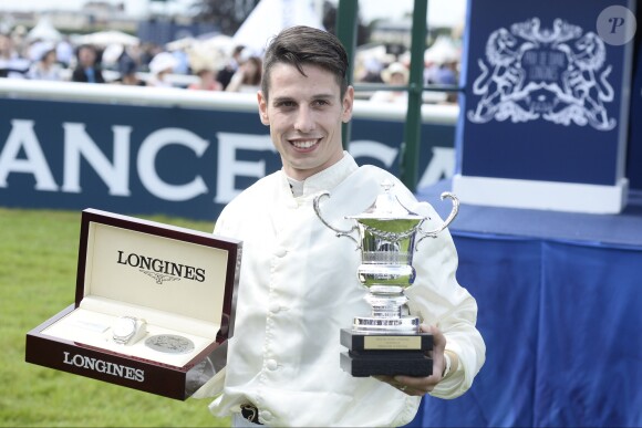 Cristian Demuro sur La Cressonnière vainqueur du 167ème Prix de Diane Longines durant le 167ème Prix de Diane Longines à l'hippodrome de Chantilly, à Chantilly, le 19 Juin 2016. © Christophe Bricot/Bestimage