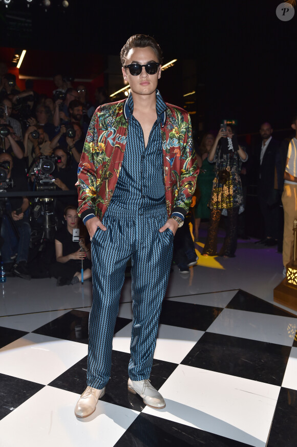 Brandon Thomas Lee (fils de Pamela Anderson et Tommy Lee) - Défilé Dolce & Gabbana (collection masculine printemps-été 2017) à Milan, le 18 juin 2016.
