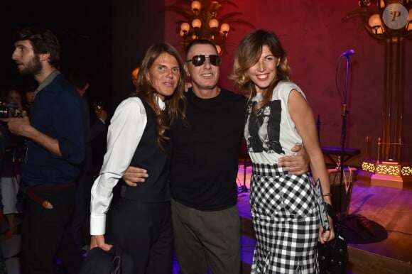 Anna Dello Russo, Stefano Gabbana et Alessandra Grillo - Défilé Dolce & Gabbana (collection masculine printemps-été 2017) à Milan, le 18 juin 2016.