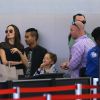 Angelina Jolie arrive à l'aéroport JFK de New York pour prendre un vol pour Los Angeles avec ses enfants Knox-Leon et Maddox le 21 juin 2016.