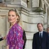 Kate Moss arrive au jardin John Madejski du Victoria & Albert Museum, pour assister à la Summer Party du musée. Londres, le 22 juin 2016.