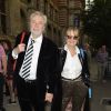 Leigh Lawson et sa femme Twiggy au Victoria & Albert Museum à Londres, le 22 juin 2016.