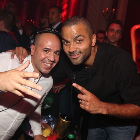 Dj Cut Killer et Tony Parker à la soirée La Parisienne à l'Heritage, club parisien, le 22 juin 2016.