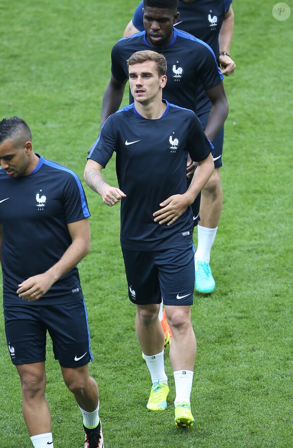 Antoine Griezmann - Dernier entraînement de l'équipe de France avant leur match en ouverture de l'Euro 2016 contre la Roumanie au Stade de France à Saint-Denis le 9 juin 2016.