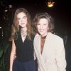 Julie Andrieu et sa mère Nicole Courcel à la soirée de remise de prix du Film français en janvier 1993 à Paris. En 1975, juste après la naissance de Julie, Jean-Pierre Coffe les avait hébergées chez lui dans sa maison de Lanneray, pendant un peu plus d'un an.
