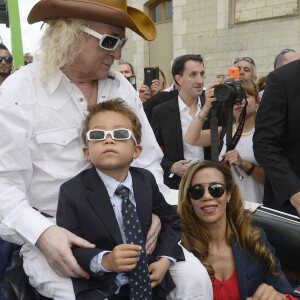 Michel Polnareff, Danyellah Polnareff, leur fils Louka - Inauguration de la place Michel Polnareff et ouverture de l'exposition au MuPop (Musée des musiques populaires) qui lui consacre une rétrospective - Montluçon le 20 juin 2015