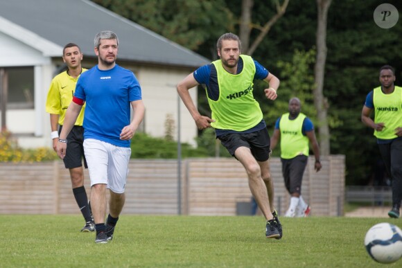 Le chanteur Grégoire lors du tournoi de football Media Cup, un tournoi par équipe de production ou chaine de télévision, à Meudon. Le 2 juillet 2016