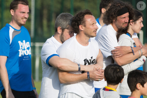 Le chanteur Grégoire lors du tournoi de football Media Cup, un tournoi par équipe de production ou chaine de télévision, à Meudon. Le 2 juillet 2016