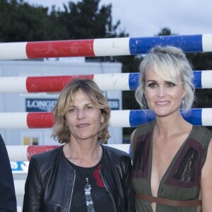 Virginie Coupérie-Eiffel, Laeticia Hallyday et son mari Johnny Hallyday - Remise du Prix Eiffel avec Johnny et Laeticia Hallyday - Record du saut en hauteur de la ville de Paris / EOS - Longines Paris Eiffel Jumping à la plaine de Jeux de Bagatelle à Paris le 1er juillet 2016. Cette remise de prix est le prologue de la soirée au profit de l'association "La bonne étoile" de Laeticia Hallyday. © Olivier Borde / Veeren / Bestimage