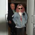 Frances Bean Cobain (fille de Courtney Love et Kurt Cobain) quitte l'aeroport de Los Angeles, le 12 Octobre 2012