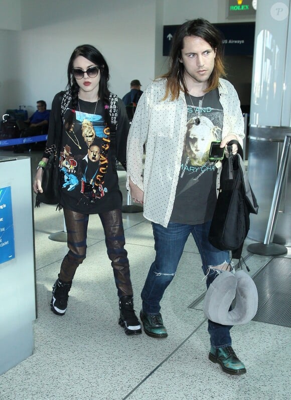 Frances Bean Cobain et Isaiah Silva arrivent à LAX, le 23 janvier 2015