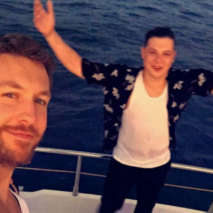 Calvin Harris au Mexique avec le chanteur John Newman. Le Dj anglais est allé enregistrer son nouveau morceau adressée à son ex Taylor Swift. Une revanche en chanson. Photo publiée sur Instagram, le 2 juillet 2016