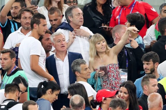 Didier Deschamps, Nagui et sa femme Mélanie Page lors du match de l'Euro 2016 Allemagne-France au stade Vélodrome à Marseille, France, le 7 juillet 2016. © Cyril Moreau/Bestimage