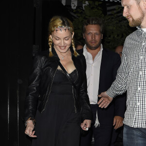 Madonna et son fils Rocco sont allés dîner au restaurant Chiltern Firehouse à Londres. Le 30 juin 2016