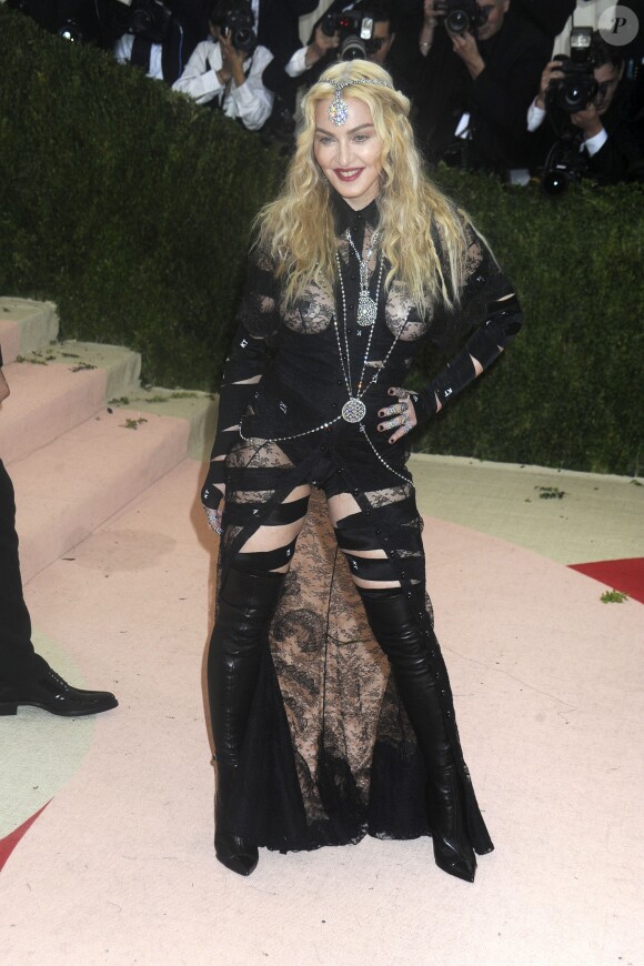 Madonna à la Soirée Costume Institute Benefit Gala 2016 (Met Ball) sur le thème de "Manus x Machina" au Metropolitan Museum of Art à New York, le 2 mai 2016. © Future-Image/Zuma Press/Bestimage
