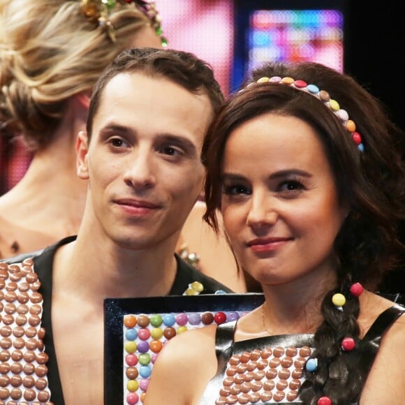 Alizée et son compagnon Grégoire Lyonnet - Défilé du 21ème salon du chocolat à la porte de Versailles à Paris le 27 octobre 2015. © Denis Guignebourg / Bestimage