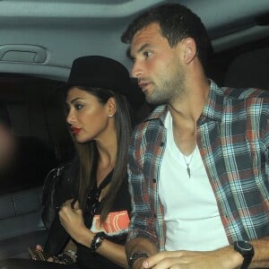 Nicole Scherzinger et son compagnon Grigor Dimitrov rentrent à leur hôtel après un dîner romantique au restaurant Sketch à Londres, le 21 juin 2016.