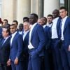 Antoine Griezmann, Steve Mandanda, Adil Rami, Bacary Sagna, François Hollande, Dimitri Payet, N'Golo Kanté, Samuel Umtiti, Didier Deschamps, Moussa Sissoko, Patrice Evra, André-Pierre Gignac, Eliaquim Mangala, Laurent Koscielny, Kingsley Coman et Paul Pogba - François Hollande reçoit l'équipe de France de football après la défaite en finale de l'Euro contre le Portugal au Palais de l'Elysée à Paris le 11 juillet 2016. © Cyril Moreau/Bestimage