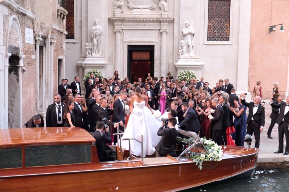 Bastian Schweinsteiger et Ana Ivanovic ont célébré leur mariage religieux en l'église Santa Maria della Misericordia à Venise le 13 juillet 2016, en présence de près de 300 invités. La veille, le footballeur allemand et la tenniswoman serbe s'étaient unis civilement au Palazzo Ca' Farsetti, l'Hôtel de Ville de la cité des doges.
