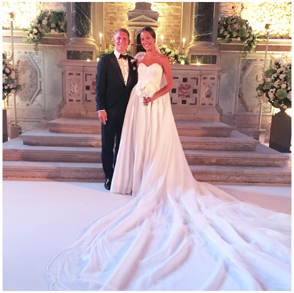 Ana Ivanovic dans sa robe de mariée Suzie Turner Couture à Venise le 13 juillet 2016, quelques minutes avant son mariage religieux avec Bastian Schweinsteiger en l'église Santa Maria della Misericordia. Photo Instagram.