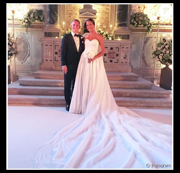 Ana Ivanovic dans sa robe de mariée Suzie Turner Couture à Venise le 13 juillet 2016, quelques minutes avant son mariage religieux avec Bastian Schweinsteiger en l'église Santa Maria della Misericordia. Photo Instagram.