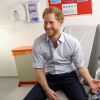 Le prince Harry s'est soumis le 14 juillet 2016 à un test de dépistage du VIH/sida pratiqué par le psychothérapeute Robert Palmer au Guy's and St Thomas' Hospital à Londres. L'initiative, qui était diffusée en vidéo live sur la page Facebook de la monarchie britannique, avait vocation à sensibiliser le public au test de dépistage, facile et rapide.
