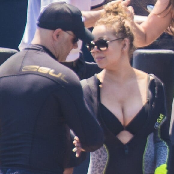 Mariah Carey avec ses enfants Monroe et Moroccan Cannon et son compagnon James Packer à bord du yacht Arctic P à Capri, Italie, le 5 juillet 2016.