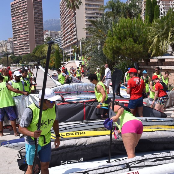 Exclusif - La princesse Charlene de Monaco a participé le 25 juin 2016 à la 2e édition de la Riviera Sup Race, une course de paddle de 14 kilomètres (Monaco, Italie, Menton, Roquebrune-Cap-Martin) organisée par l'association Hoé Hoé, en compagnie de son frère Gareth Wittstock. Son mari le prince Albert II de Monaco en a donné le départ sur la plage du Larvotto et était présent à Roquebrune-Cap-Martin pour l'accueillir à son arrivée, après 2h52 d'effort en plein soleil. © Bruno Bebert - Olivier Huitel/Pool Restreint Monaco/Bestimage-Crystal