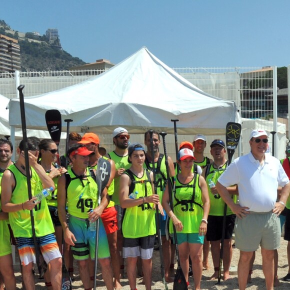 Exclusif - La princesse Charlene de Monaco a participé le 25 juin 2016 à la 2e édition de la Riviera Sup Race, une course de paddle de 14 kilomètres (Monaco, Italie, Menton, Roquebrune-Cap-Martin) organisée par l'association Hoé Hoé, en compagnie de son frère Gareth Wittstock. Son mari le prince Albert II de Monaco en a donné le départ sur la plage du Larvotto et était présent à Roquebrune-Cap-Martin pour l'accueillir à son arrivée, après 2h52 d'effort en plein soleil. © Bruno Bebert - Olivier Huitel/Pool Restreint Monaco/Bestimage-Crystal