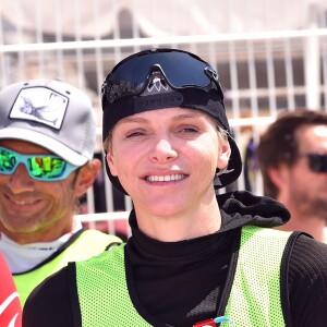 Exclusif - La princesse Charlene de Monaco a participé le 25 juin 2016 à la 2e édition de la Riviera Sup Race, une course de paddle de 14 kilomètres (Monaco, Italie, Menton, Roquebrune-Cap-Martin) organisée par l'association Hoé Hoé, en compagnie de son frère Gareth Wittstock. Son mari le prince Albert II de Monaco en a donné le départ sur la plage du Larvotto et était présent à Roquebrune-Cap-Martin pour l'accueillir à son arrivée, après 2h52 d'effort en plein soleil. © Bruno Bebert - Olivier Huitel/Pool Restreint Monaco/Bestimage-Crystal