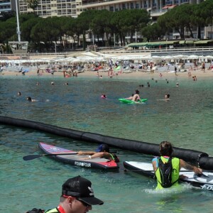 Exclusif - La princesse Charlene de Monaco a participé le 25 juin 2016 à la 2e édition de la Riviera Sup Race, une course de paddle de 14 kilomètres (Monaco, Italie, Menton, Roquebrune-Cap-Martin) organisée par l'association Hoé Hoé, en compagnie de son frère Gareth Wittstock. Son mari le prince Albert II de Monaco en a donné le départ sur la plage du Larvotto et était présent à Roquebrune-Cap-Martin pour l'accueillir à son arrivée, après 2h52 d'effort en plein soleil. © Bruno Bebert - Olivier Huitel/Pool Restreint Monaco/Bestimage-Crystal