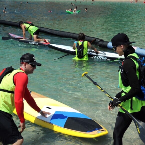 Exclusif - La princesse Charlene de Monaco a participé le 25 juin 2016 à la 2e édition de la Riviera Sup Race, une course de paddle de 14 kilomètres (Monaco, Italie, Menton, Roquebrune-Cap-Martin) organisée par l'association Hoé Hoé, en compagnie de son frère Gareth Wittstock. Son mari le prince Albert II de Monaco en a donné le départ sur la plage du Larvotto et était présent à Roquebrune-Cap-Martin pour l'accueillir à son arrivée, après 2h52 d'effort en plein soleil. © Bruno Bebert - Olivier Huitel/Pool Restreint Monaco/Bestimage-Crystal