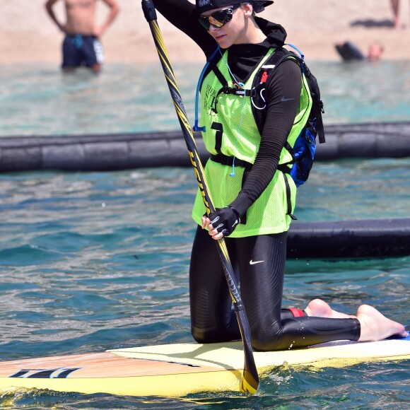 Exclusif - La princesse Charlene de Monaco a participé le 25 juin 2016 à la 2e édition de la Riviera Sup Race, une course de paddle de 14 kilomètres (Monaco, Italie, Menton, Roquebrune-Cap-Martin) organisée par l'association Hoé Hoé, en compagnie de son frère Gareth Wittstock. Son époux le prince Albert II de Monaco en a donné le départ sur la plage du Larvotto et était présent à Roquebrune-Cap-Martin pour l'accueillir à son arrivée, après 2h52 d'effort en plein soleil. © Bruno Bebert - Olivier Huitel/Pool Restreint Monaco/Bestimage-Crystal